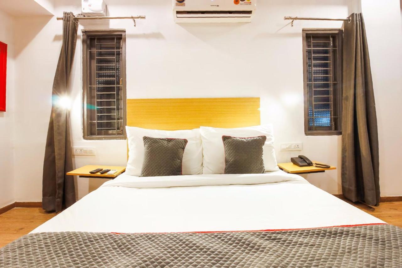 Super Townhouse Rcc Sunrise Hotel Hyderabad Exterior foto